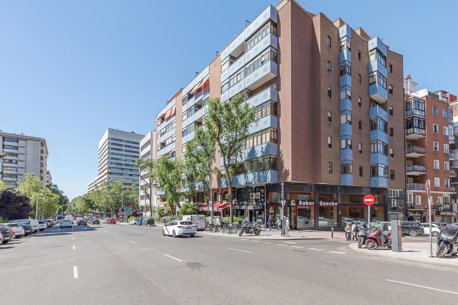 Exterior view of Premises to rent in  Madrid Capital  with Air Conditioner