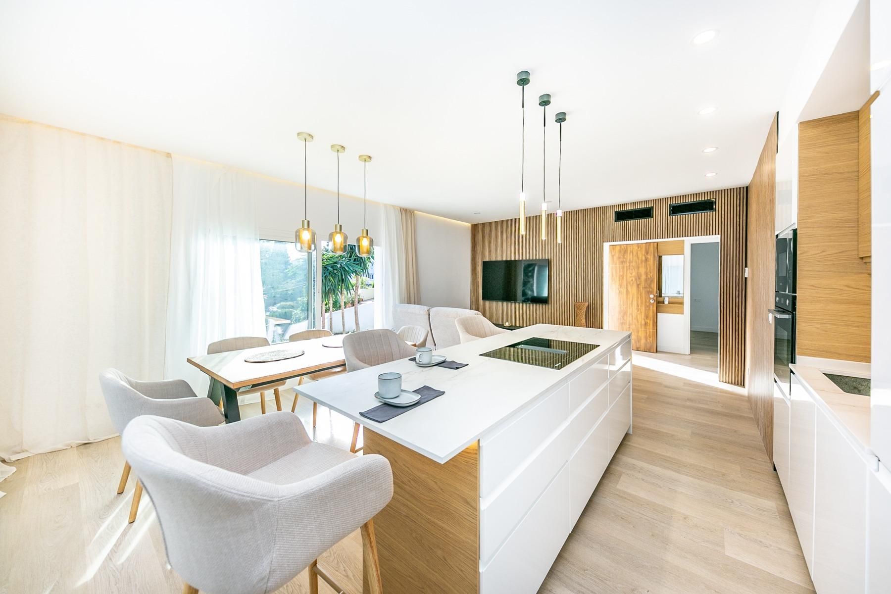 Living room of House or chalet for sale in Fuengirola  with Air Conditioner, Private garden and Terrace