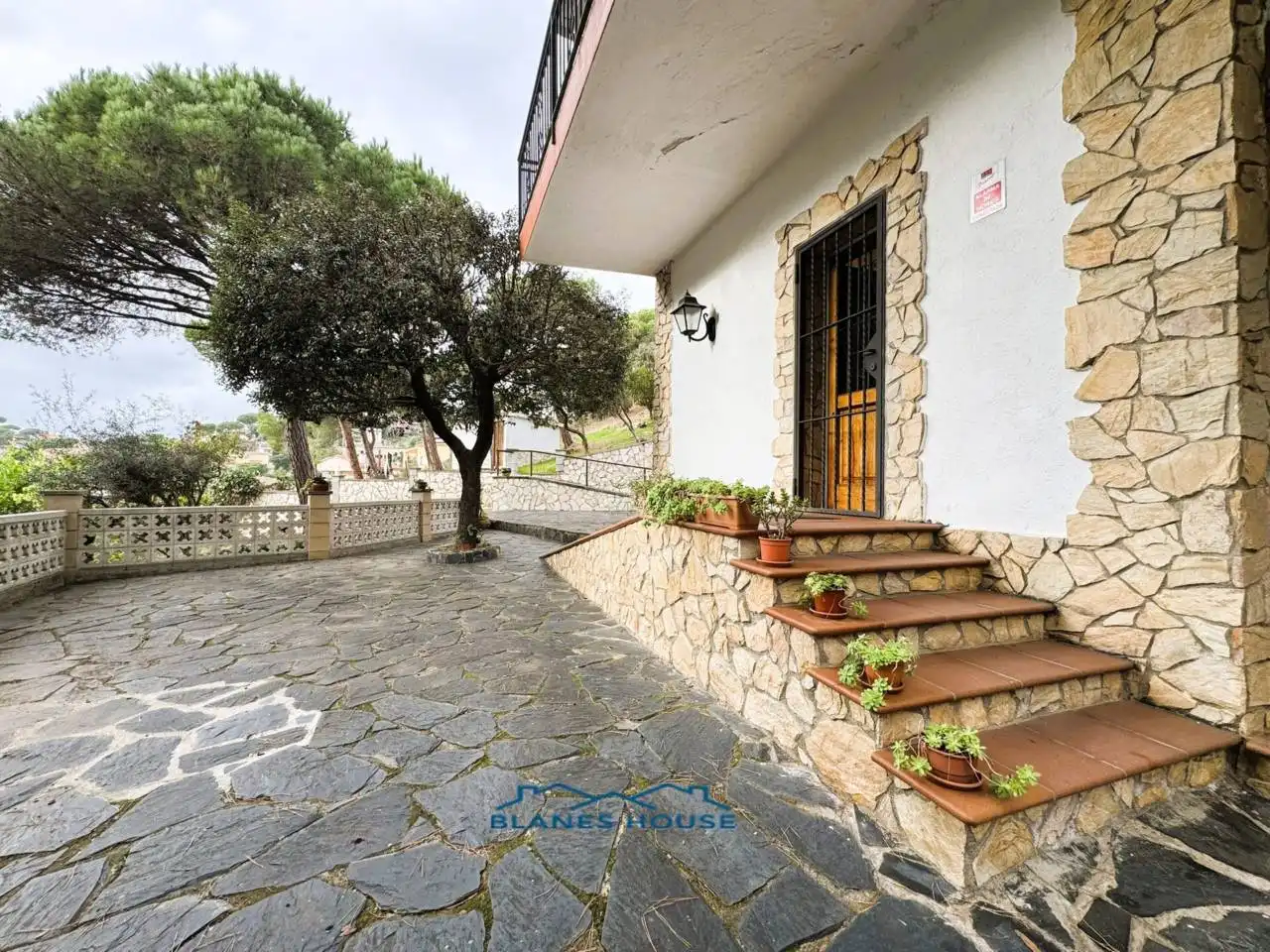 Vista exterior de Casa o xalet en venda en Tordera amb Aire condicionat, Jardí privat i Terrassa