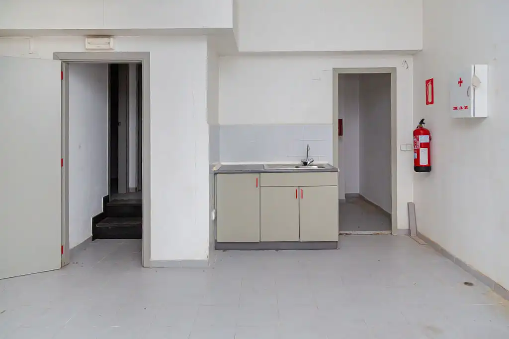 Local comercial en venda a Av Gómez de Avellaneda, imagen 13