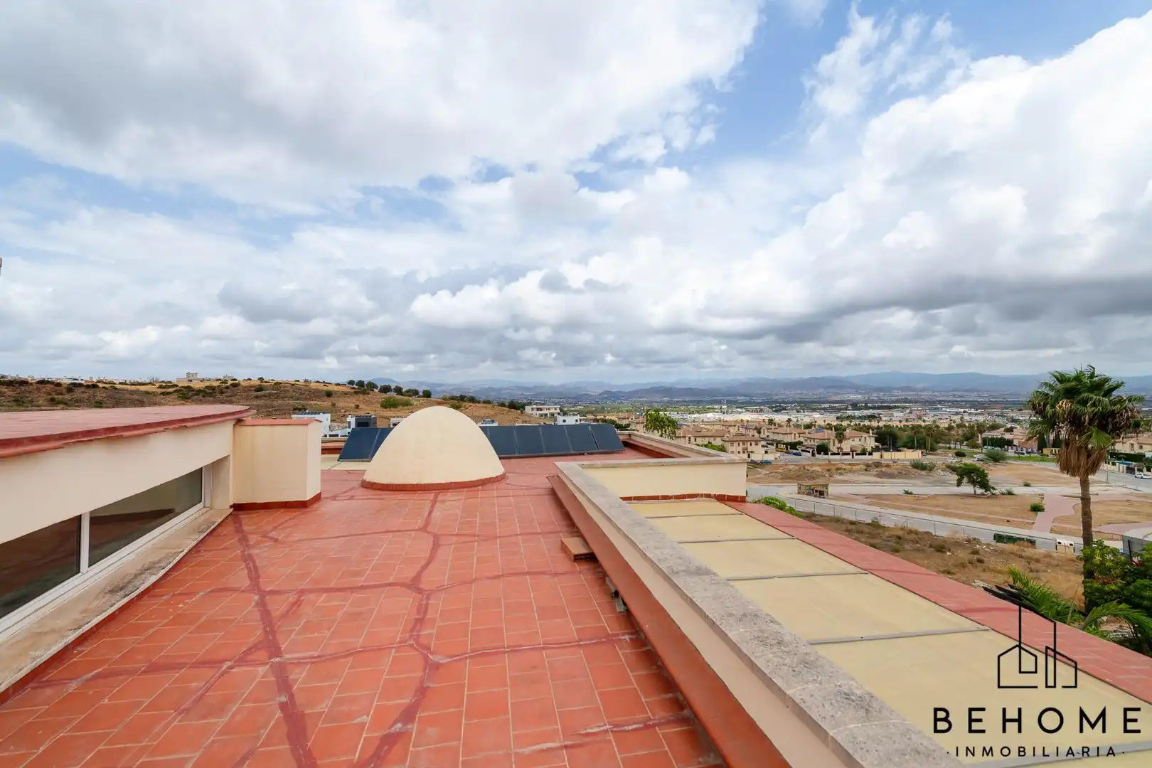 Terrassa de Casa o xalet en venda en Alhaurín de la Torre amb Aire condicionat, Jardí privat i Terrassa