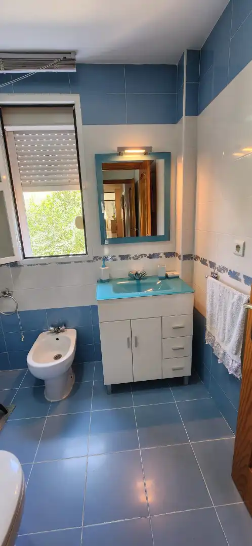 Baño de Piso en venta en Sevilla con Aire acondicionado, Terraza y Trastero