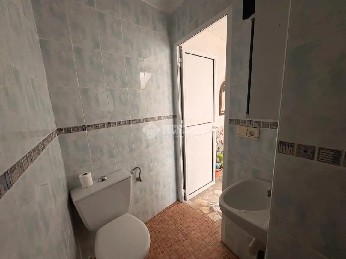 Baño de Casa adosada en venta en Ardales con Amueblado y Balcón