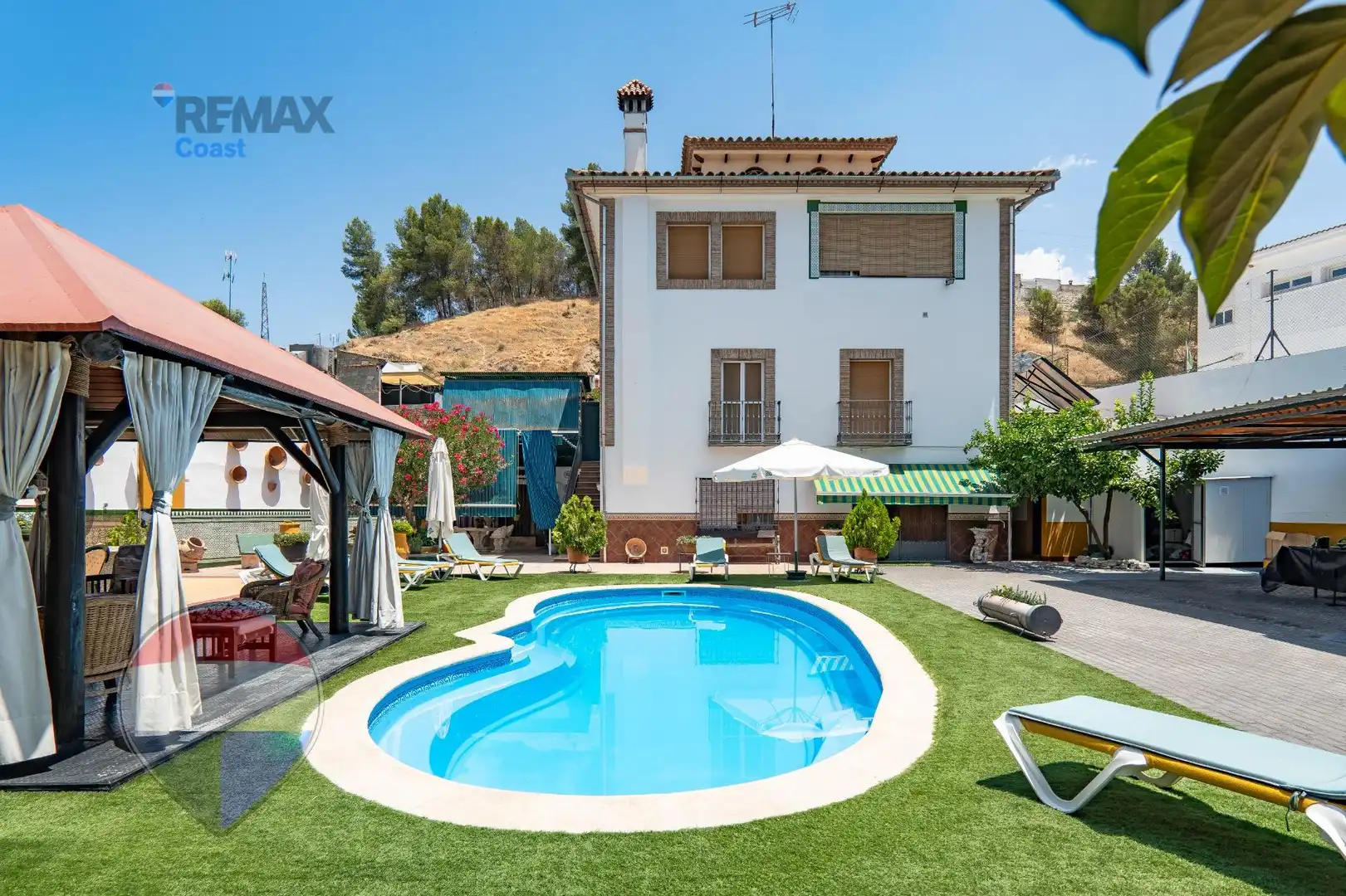 Exterior view of Houses for sale in Cuevas Bajas  with Heating, Private garden and Swimming Pool