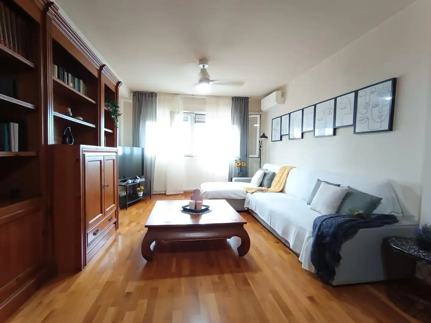 Sala de estar de Piso en venta en Murcia con Aire acondicionado, Parquet y Amueblado