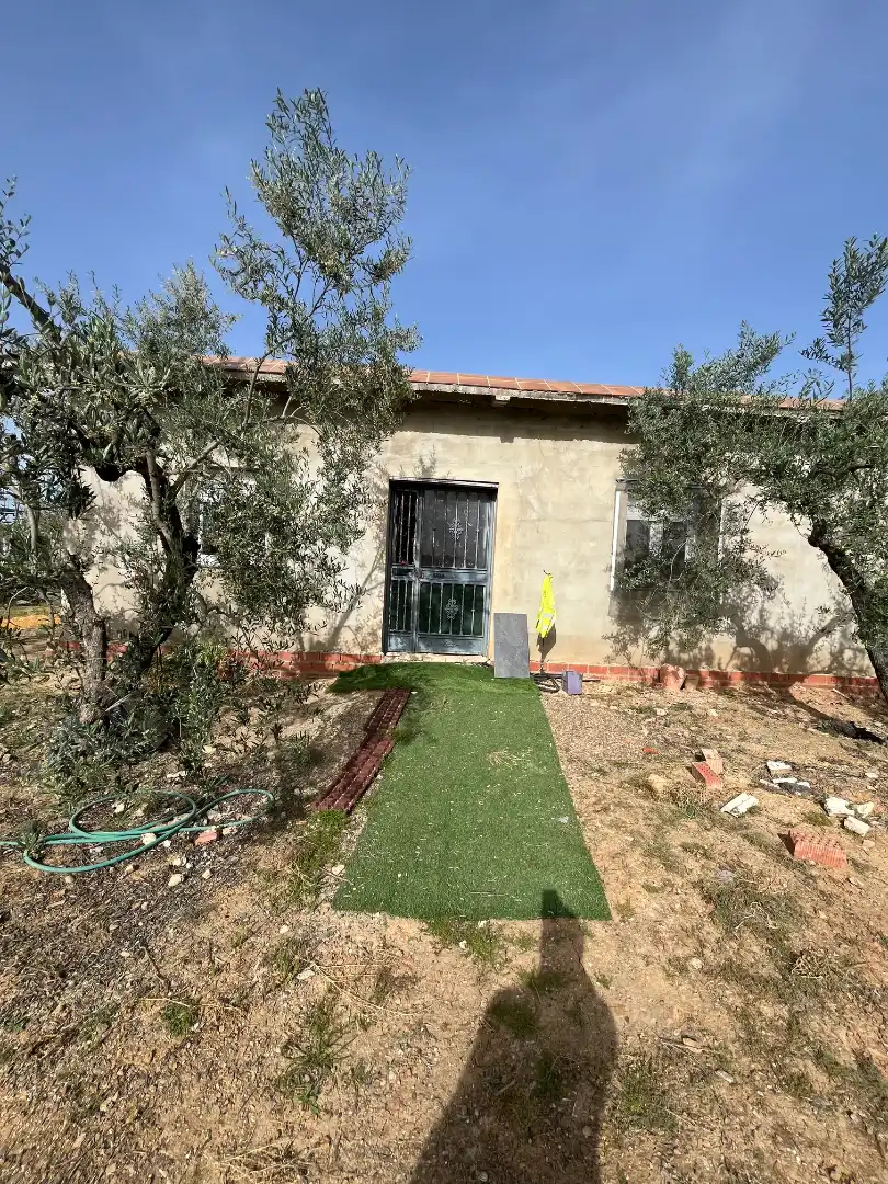 Außenansicht von Country house zum Verkauf in Olivares mit Privatgarten, Terrasse und Möbliert