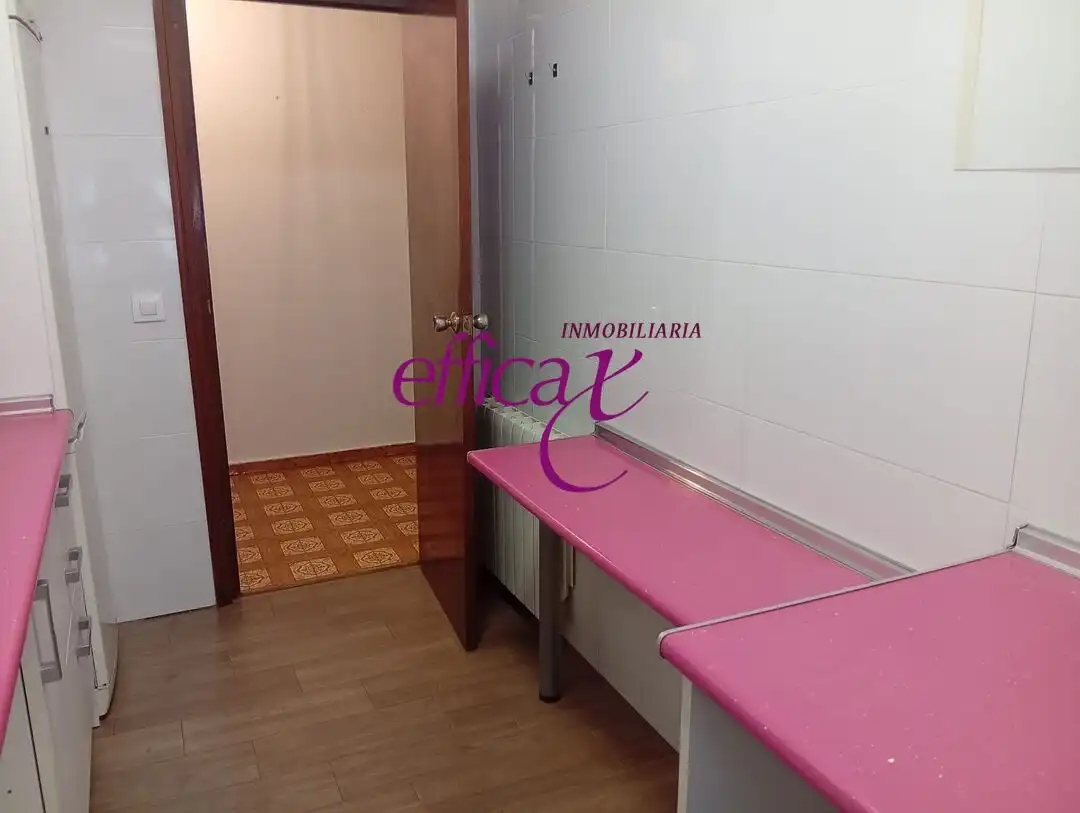 Piso en venta en Torrijos con Calefacción y Trastero