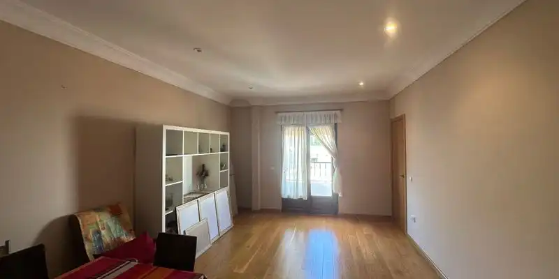 Sala d'estar de Casa adosada en venda en Villanueva del Trabuco amb Aire condicionat, Terrassa i Traster