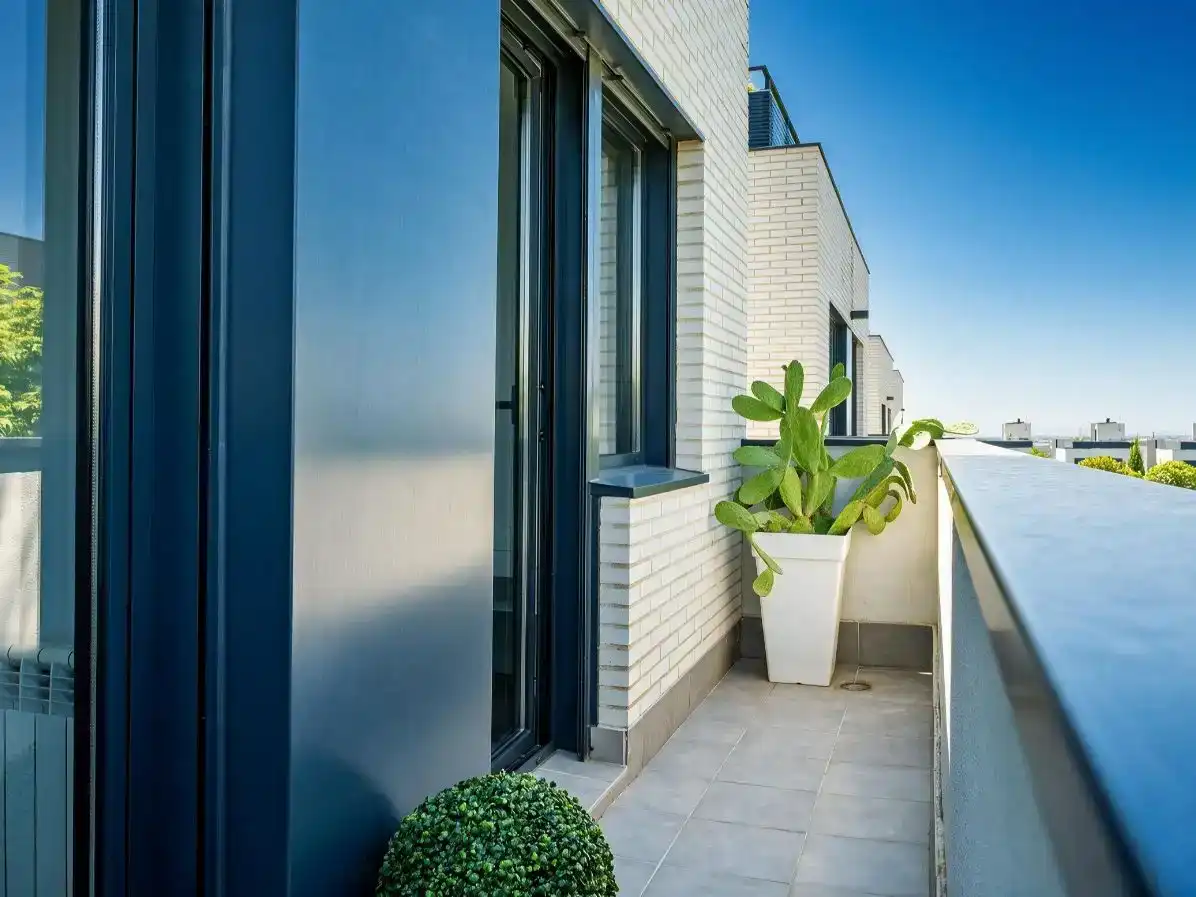 Balcony of Flat for sale in Boadilla del Monte  with Air Conditioner, Private garden and Parquet flooring