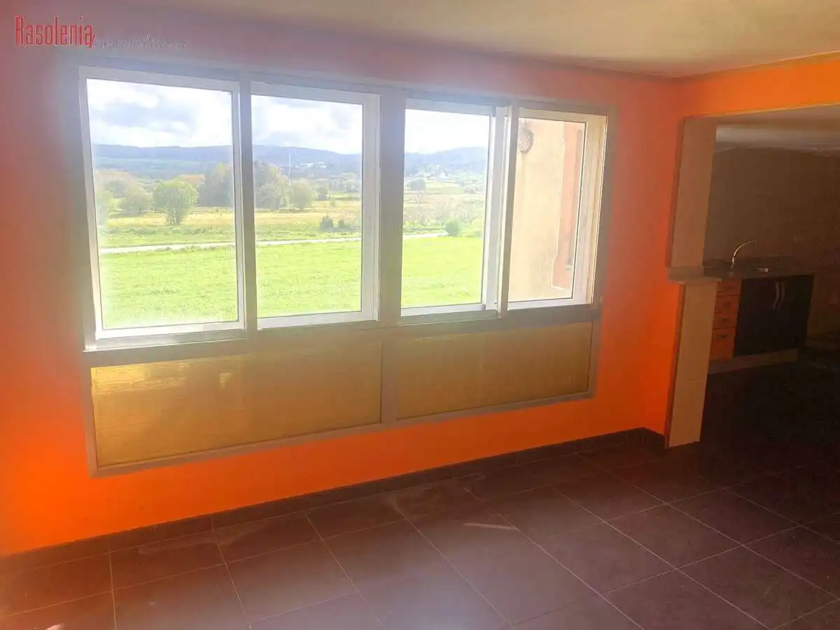 Habitación de Piso en venta en Coristanco con Calefacción