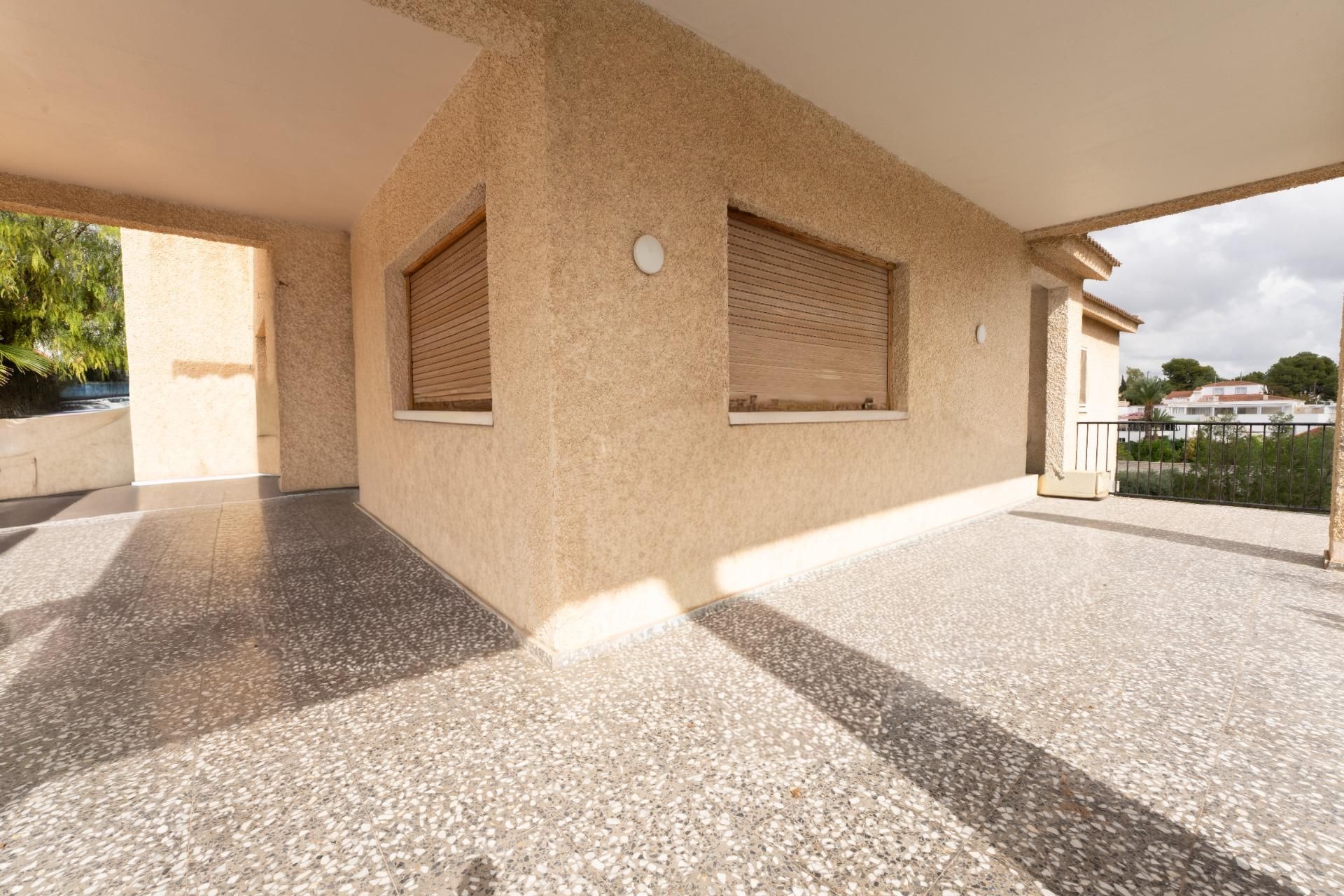Vista exterior de Casa o xalet en venda en Albatera amb Jardí privat i Piscina