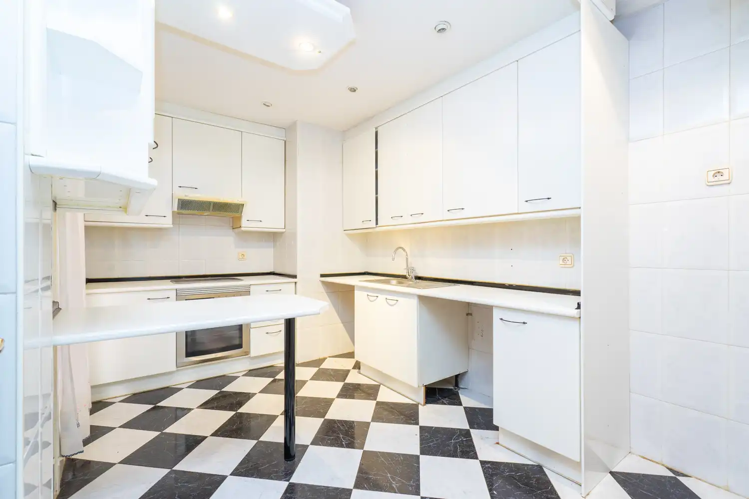 Cocina de Piso en venta en San Sebastián de los Reyes con Calefacción