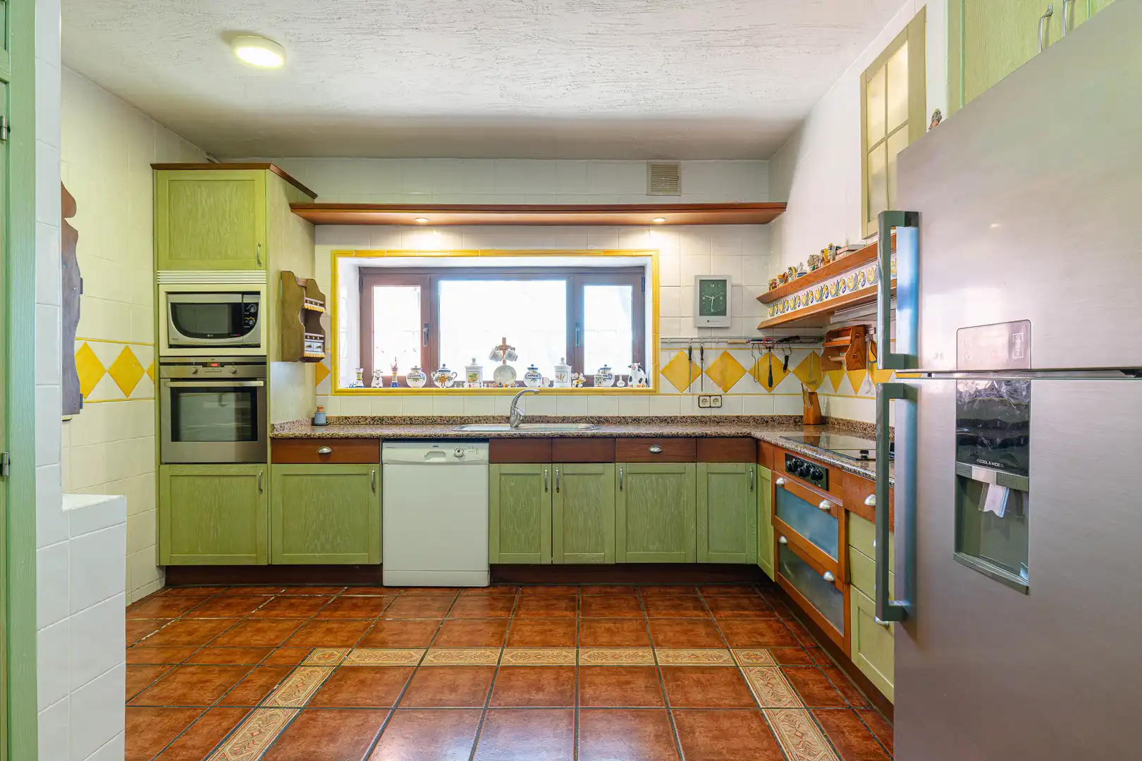 Kitchen of Houses for sale in Villanueva de la Cañada  with Air Conditioner, Heating and Private garden