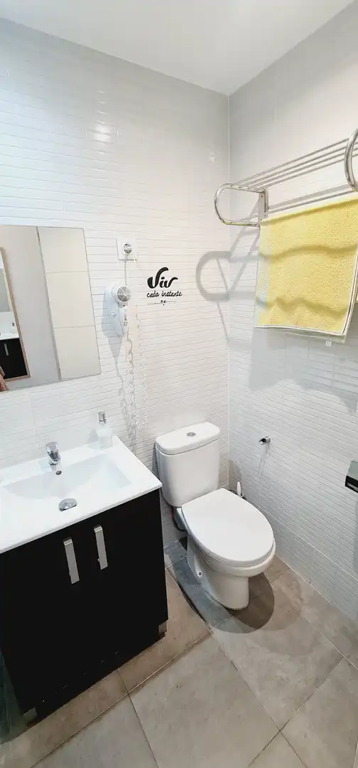 Bathroom of Study for sale in Estepona  with Air Conditioner, Heating and Terrace