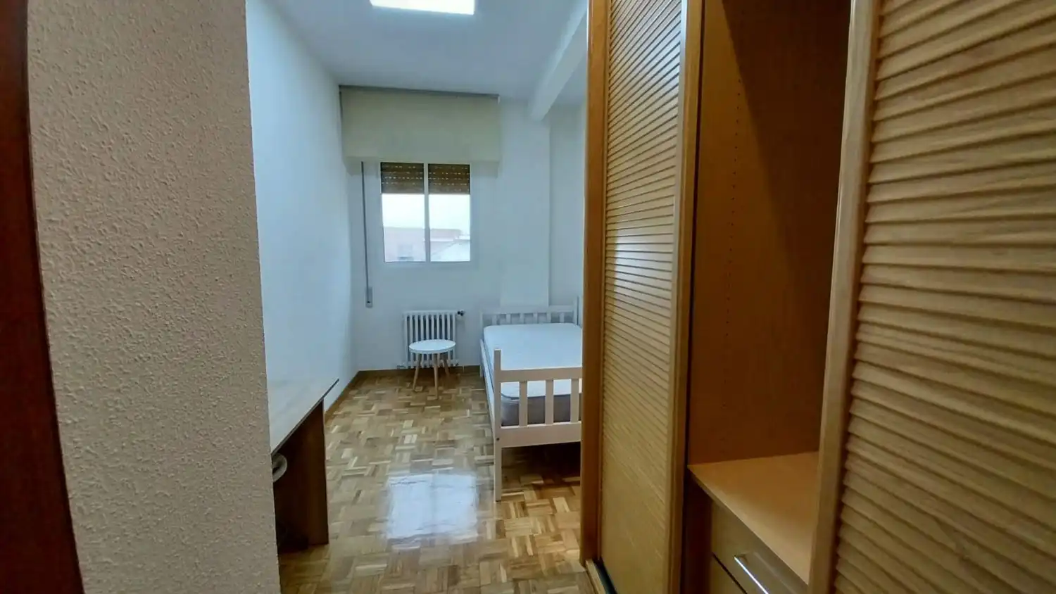 Habitación de Piso de alquiler en Jaén con Aire acondicionado, Calefacción y Parquet