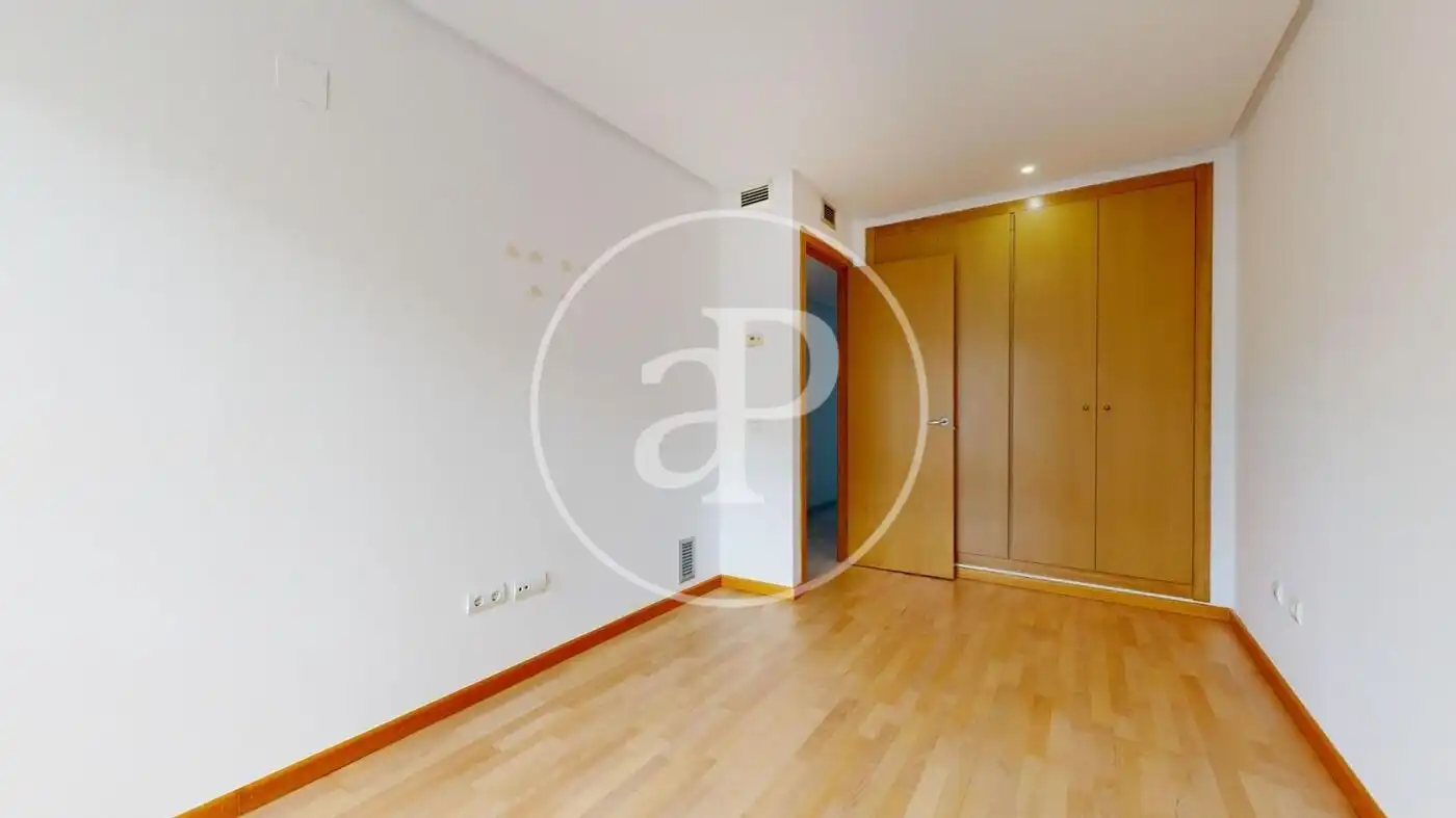 Piso en venta en Valencia con Aire acondicionado, Calefacción y Trastero
