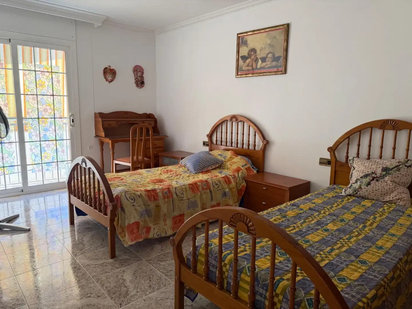 Dormitori de Casa adosada en venda en Mataró amb Terrassa, Traster i Balcó