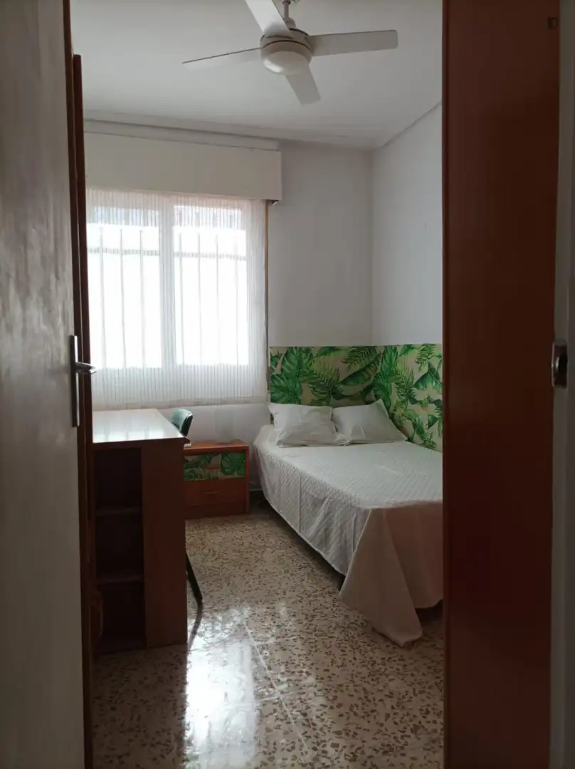 Habitación en El Plantinar – Avda. La Paz - El Juncal