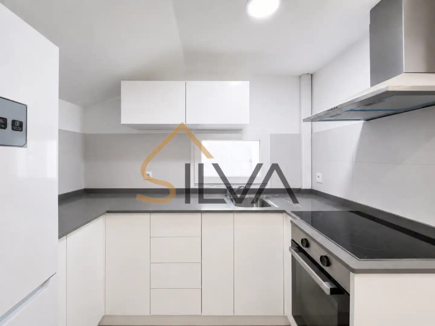 Kitchen of Flat for sale in Lugo  with Air Conditioner, Heating and Oven