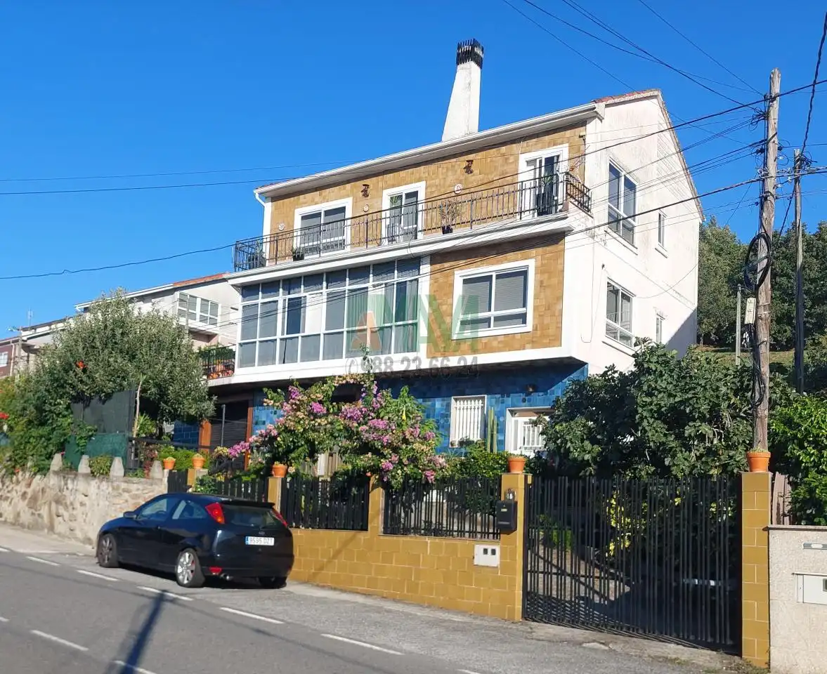 Maison avec terrasse à vendre à As Lagoas