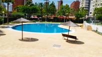 Piscina de Apartament en venda en Benidorm amb Aire condicionat, Calefacció i Terrassa