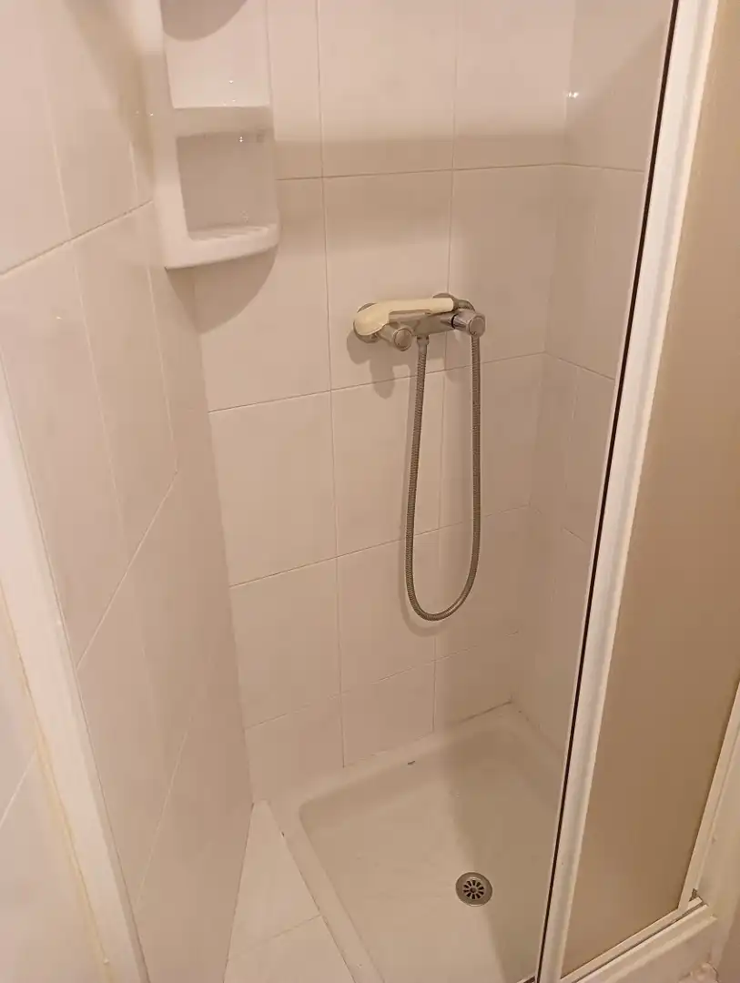 Bany de Local en venda en Huarte / Uharte amb Calefacció