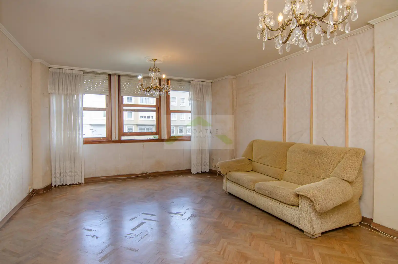 Wohnzimmer von Wohnung zum Verkauf in A Coruña Capital  mit Ofen und Waschmaschine