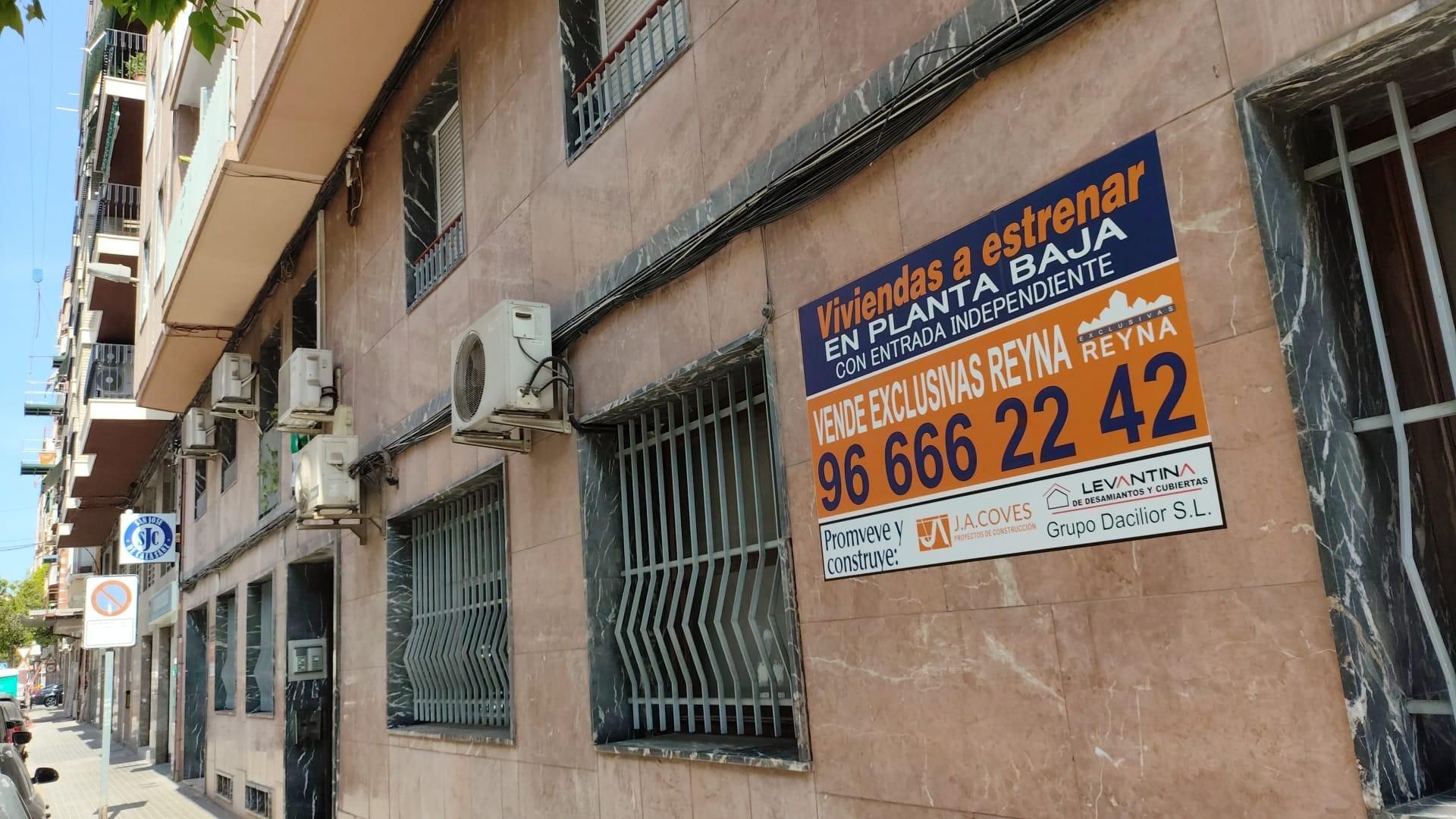 Exterior view of Planta baja for sale in Elche / Elx