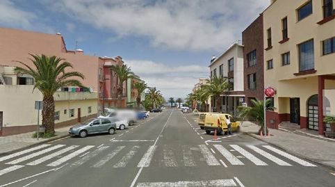 Several parking spaces on windward, imatge 3