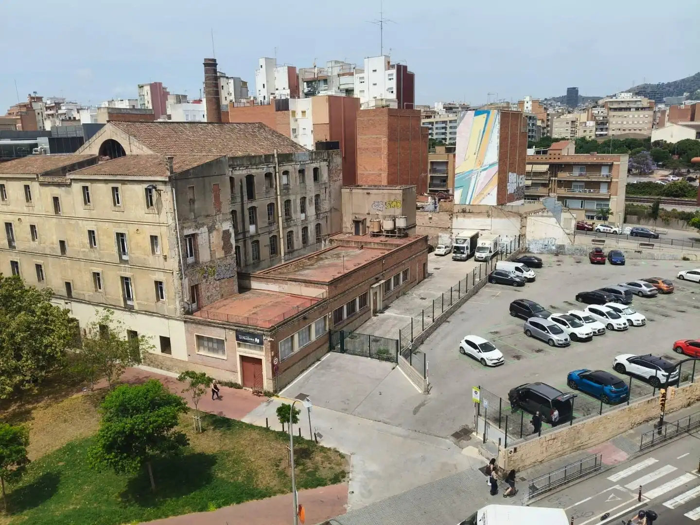 Außenansicht von Maisonette zum Verkauf in L'Hospitalet de Llobregat mit Klimaanlage, Heizung und Parkett