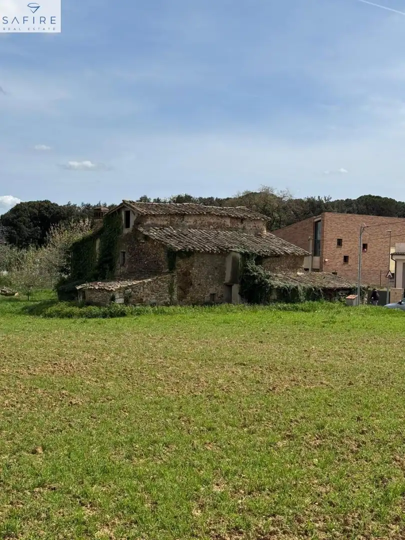 Vista exterior de Finca rústica en venda en Aiguaviva amb Traster