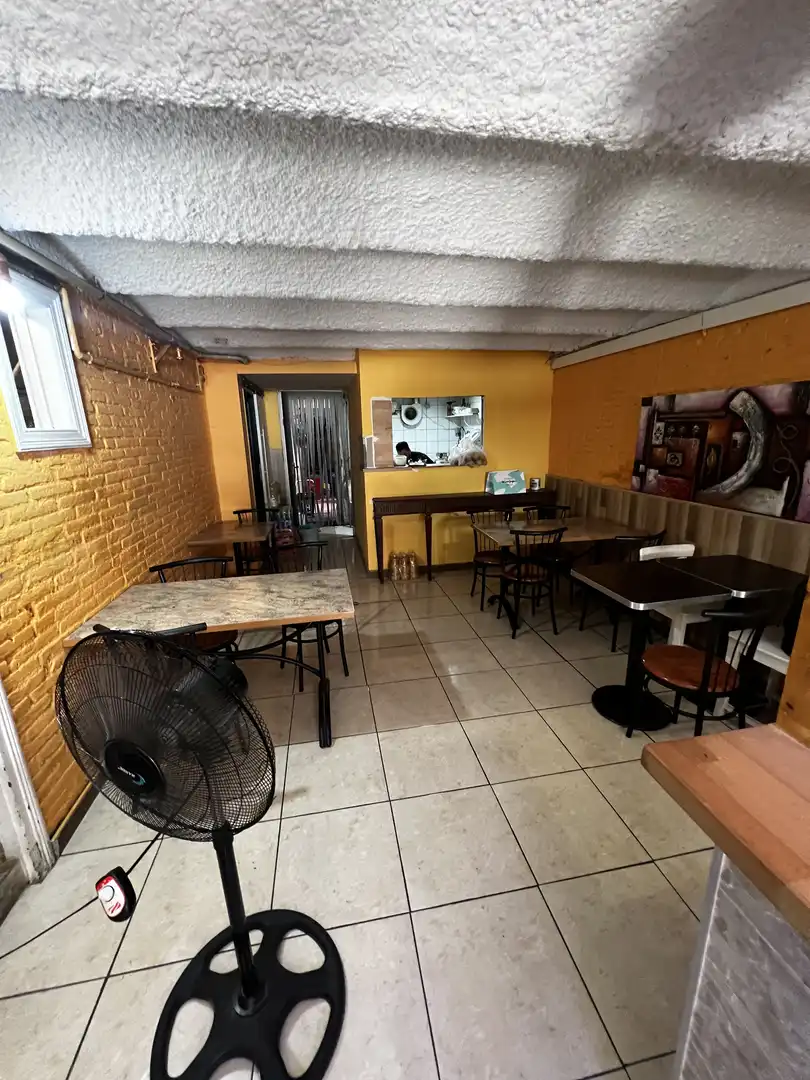 Business premises for transfer in Sants - Montjuïc, imagen 7
