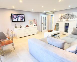 Living room of Flat for sale in Benidorm  with Air Conditioner, Private garden and Community pool