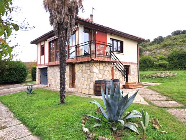 Casa-chalet en Venta en Salinillas de Buradon Hiribidea en Labastida / Bastida
