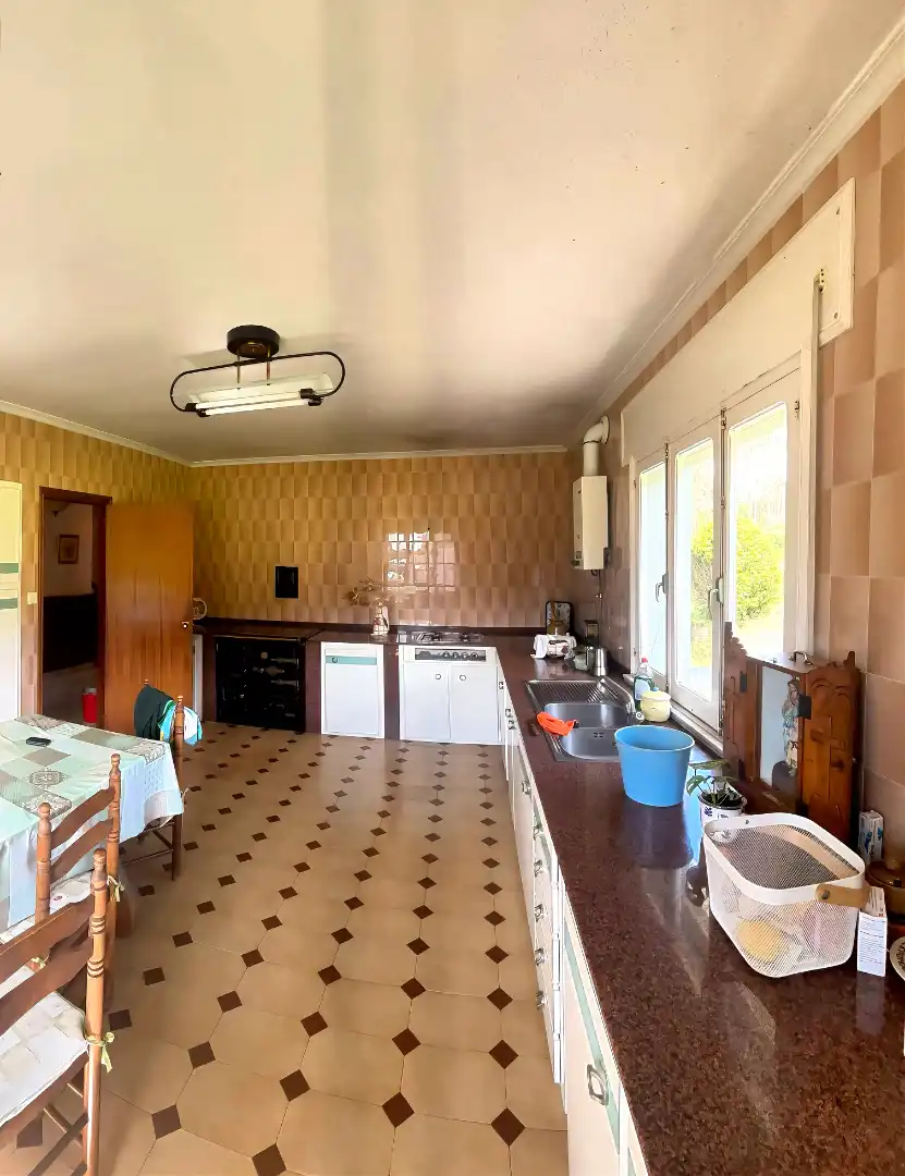 Cocina de Casa o chalet en venta en Burela con Calefacción, Jardín privado y Trastero