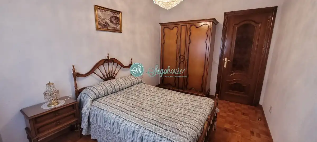 Bedroom of Flat for sale in Segovia  with Heating, Parquet flooring and Terrace