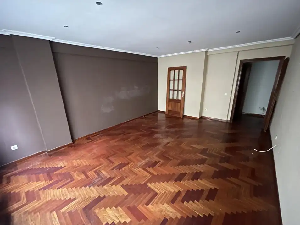 Piso en venta en Vigo  con Terraza