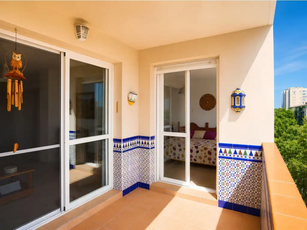 Flat for sale in Fuengirola  with Air Conditioner, Terrace and Swimming Pool