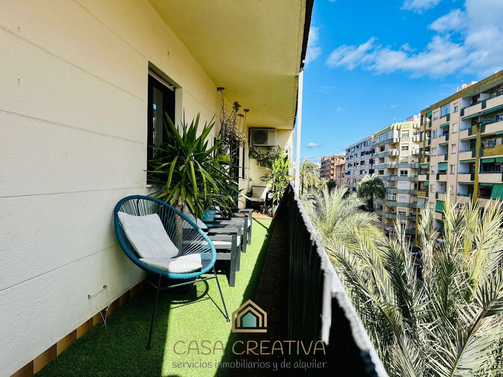 Außenansicht von Wohnung zum Verkauf in Gandia mit Privatgarten, Terrasse und Möbliert