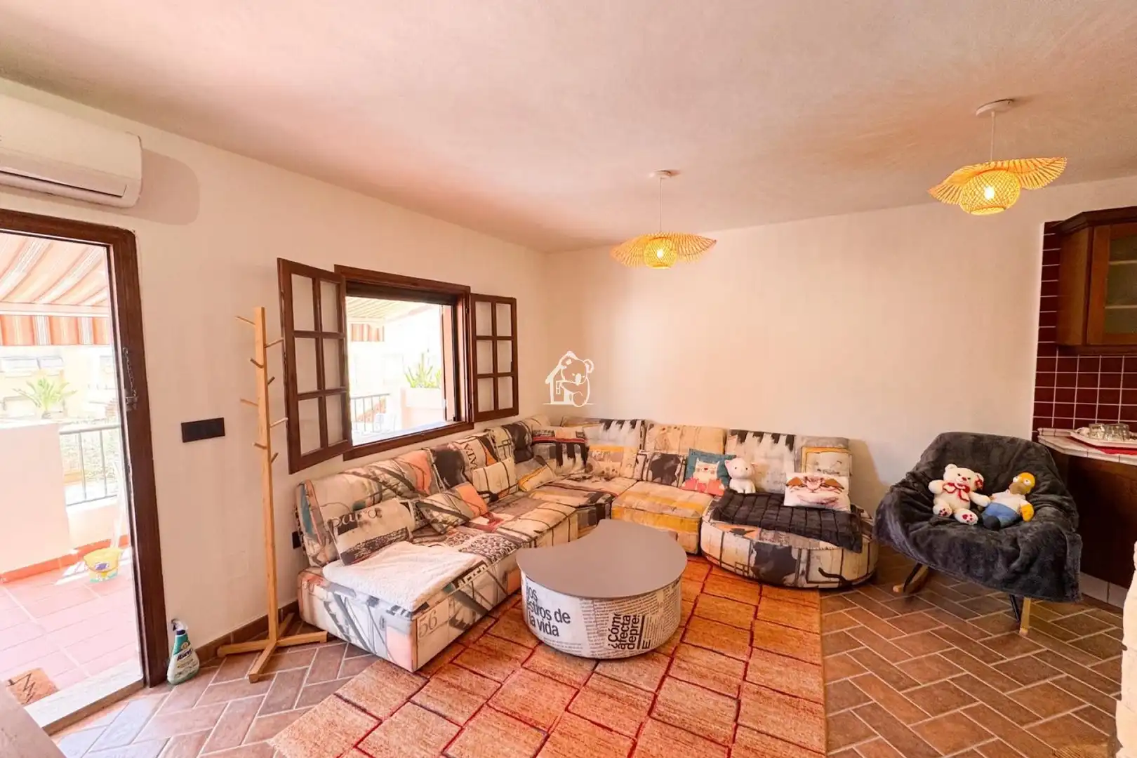 Sala de estar de Dúplex de alquiler en Guardamar del Segura con Aire acondicionado, Terraza y Amueblado