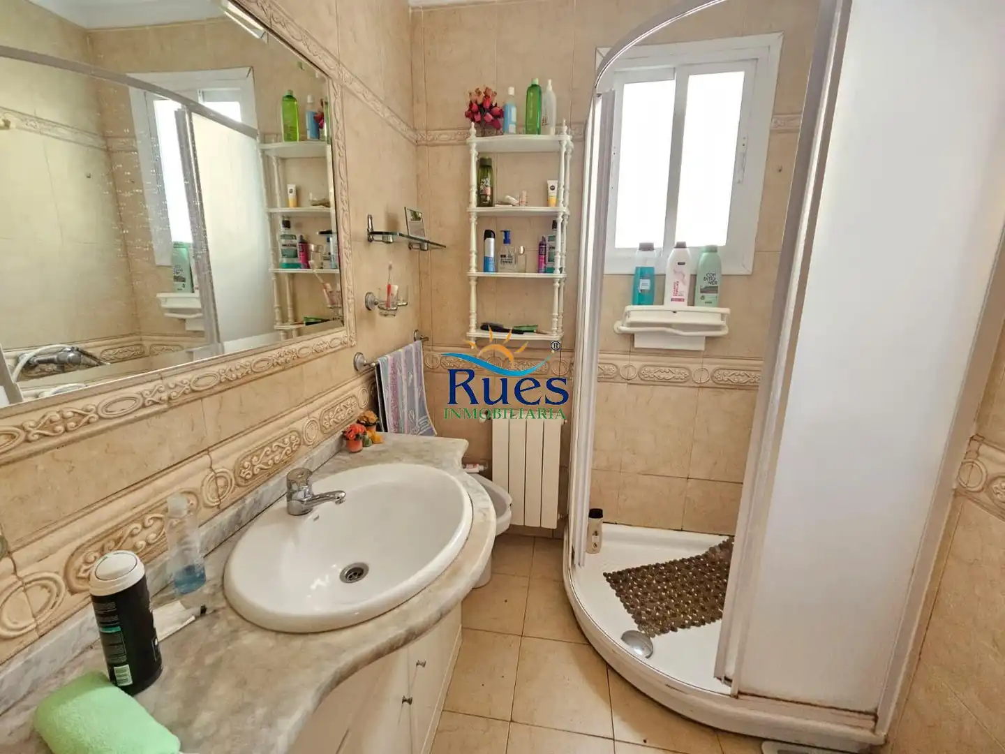 Baño de Casa adosada en venta en Benicasim / Benicàssim con Aire acondicionado y Calefacción