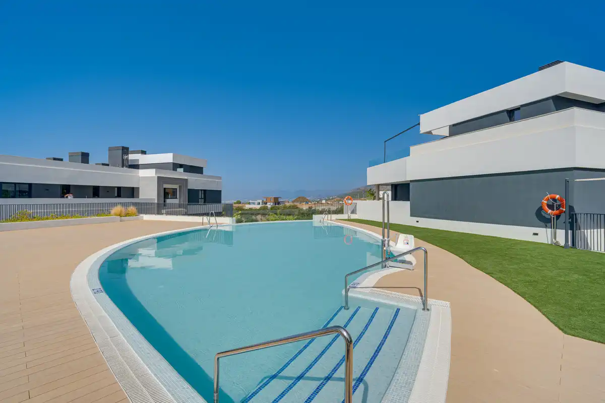 Piso con ascensor en venta en Río Real - Los Monteros, imagen 8