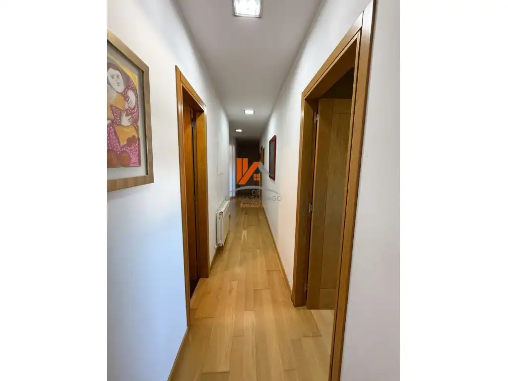Piso en venta en Santiago de Compostela 
