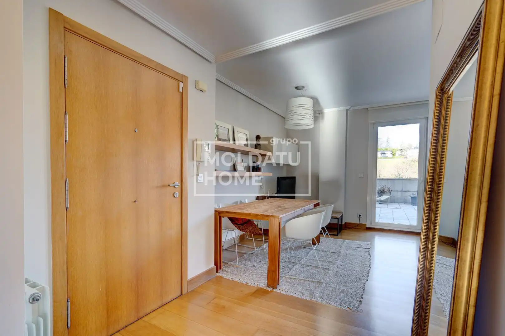 Sala d'estar de Dúplex en venda en Donostia - San Sebastián  amb Calefacció i Terrassa