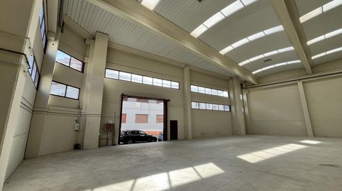 Foto 4 von Fabrikhallen zur Miete in Sant Ramón, Cerdanyola del Vallès