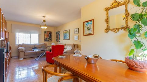 Foto 3 de Casa adosada en venta en Calle del Río Genil, Cúllar Vega, Granada