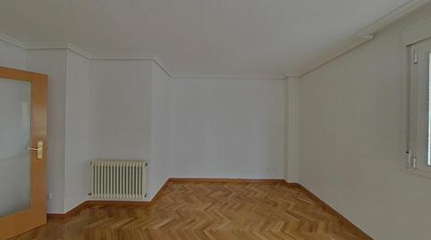 Photo 5 of Flat for sale in C/ Pescara, Pueblo Nuevo,  Madrid Capital