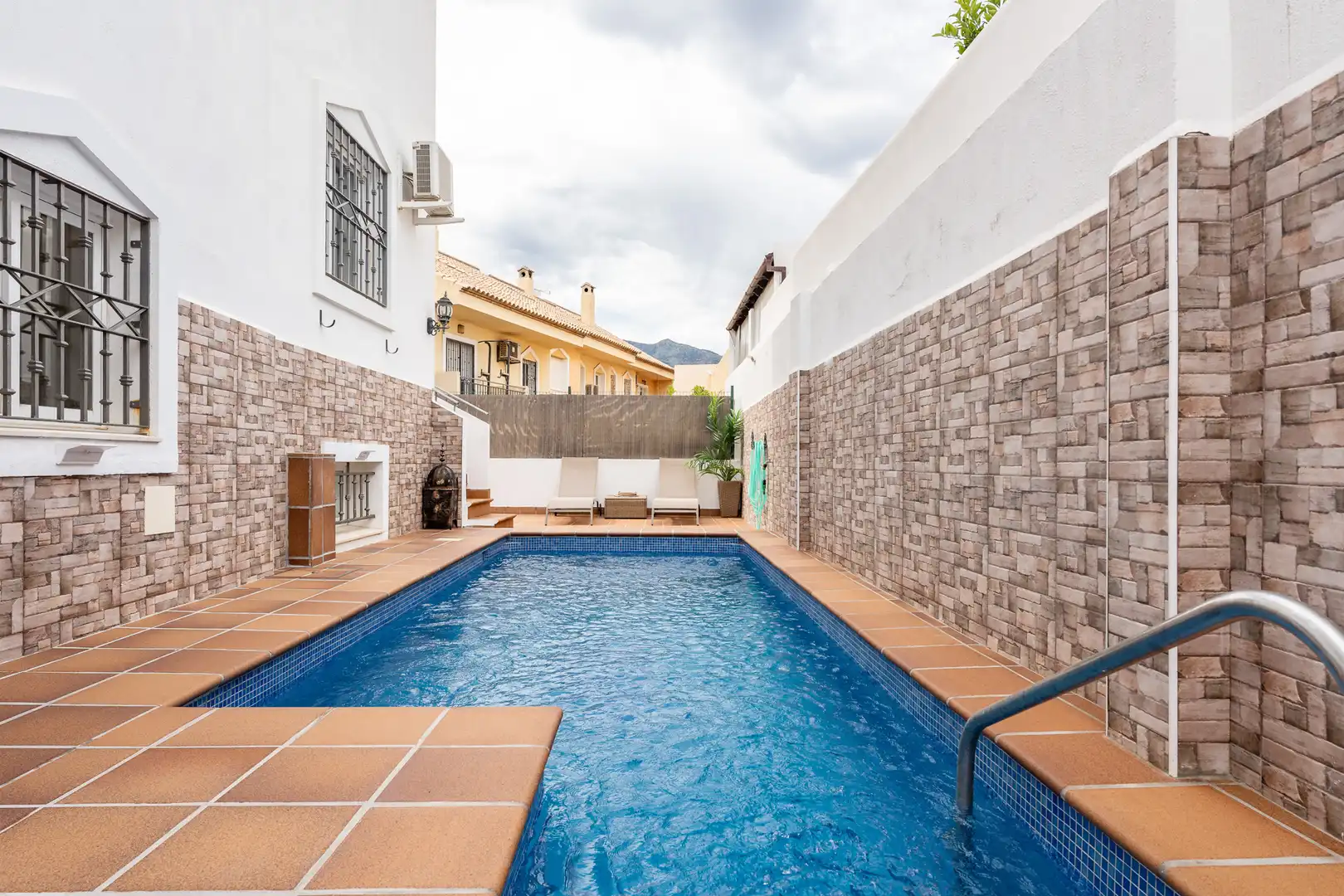 Swimming pool of Houses for rent in Fuengirola  with Air Conditioner, Terrace and Swimming Pool