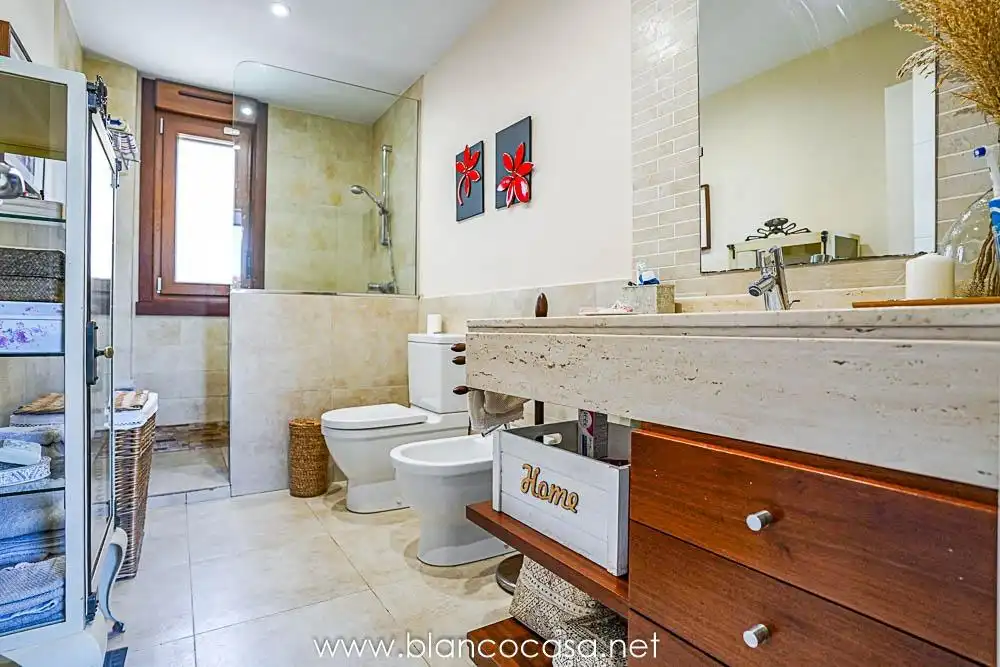 Bathroom of Houses for sale in Carballo  with Heating, Private garden and Storage room
