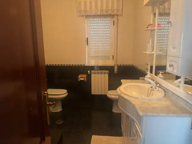 Bany de Casa o xalet en venda en Castropol amb Calefacció, Jardí privat i Parquet